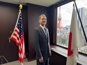 当機構理事長の顔写真
